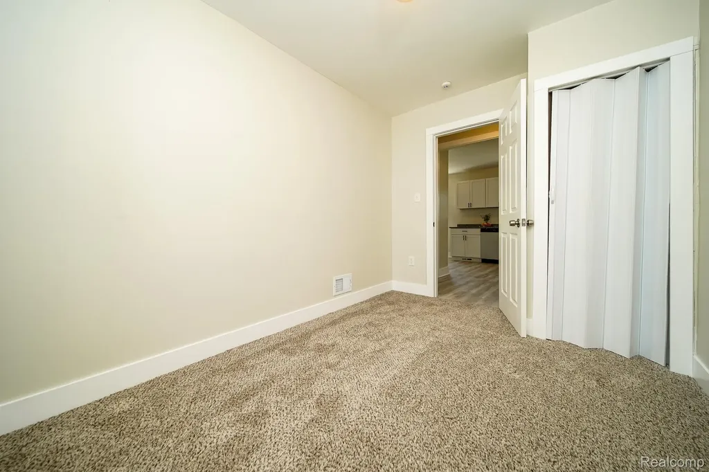 29114 Richard Street Westland City MI 48186