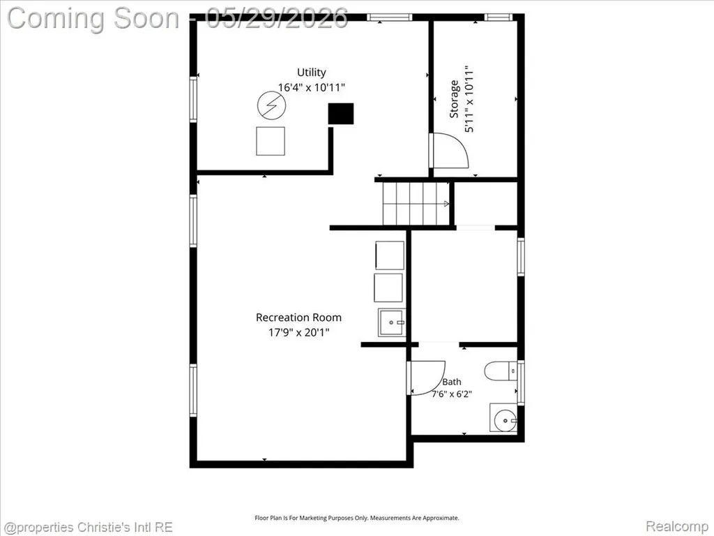 8740 Saratoga Street Oak Park City MI 48237