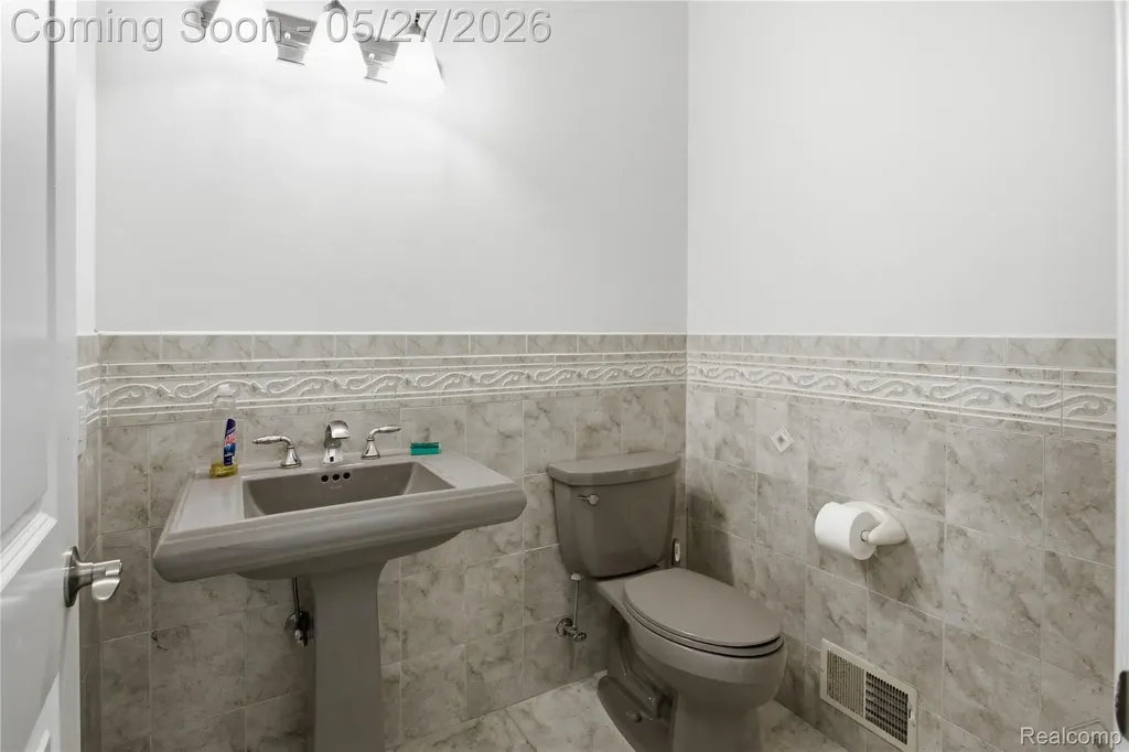 46500 Ryan Road Shelby Charter Township MI 48317