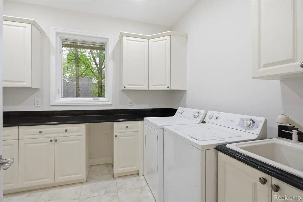 46500 Ryan Road Shelby Charter Township MI 48317