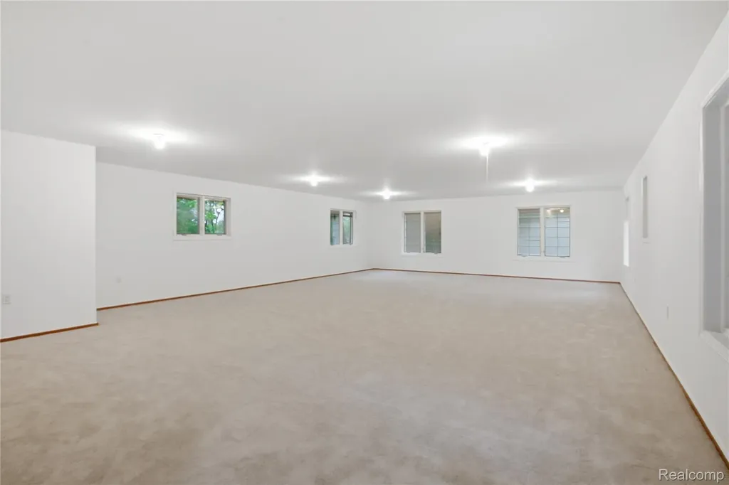 46500 Ryan Road Shelby Charter Township MI 48317