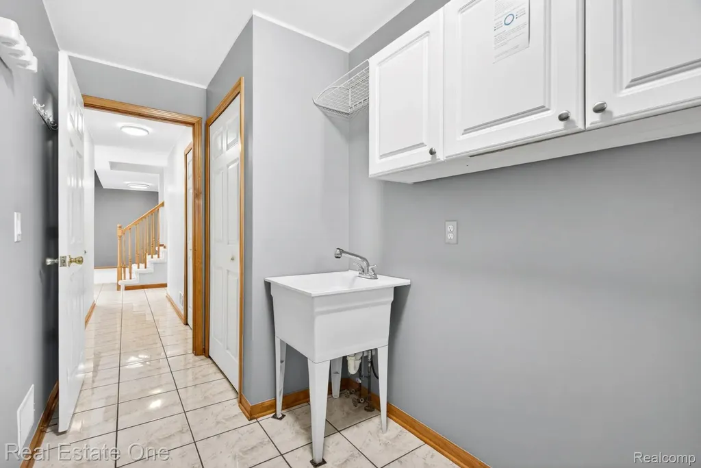 17482 Snapdragon Drive Brownstown Charter Township MI 48173