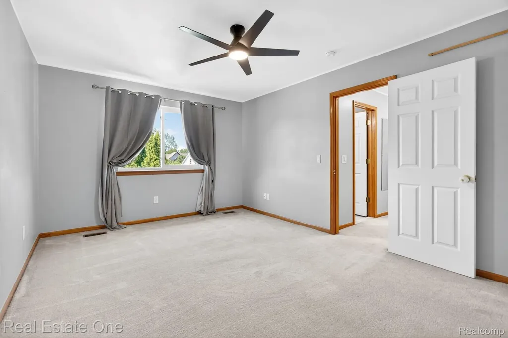 17482 Snapdragon Drive Brownstown Charter Township MI 48173