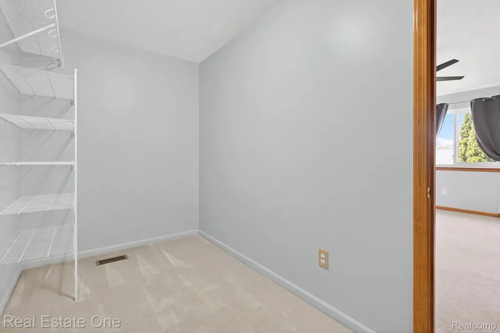 17482 Snapdragon Drive Brownstown Charter Township MI 48173