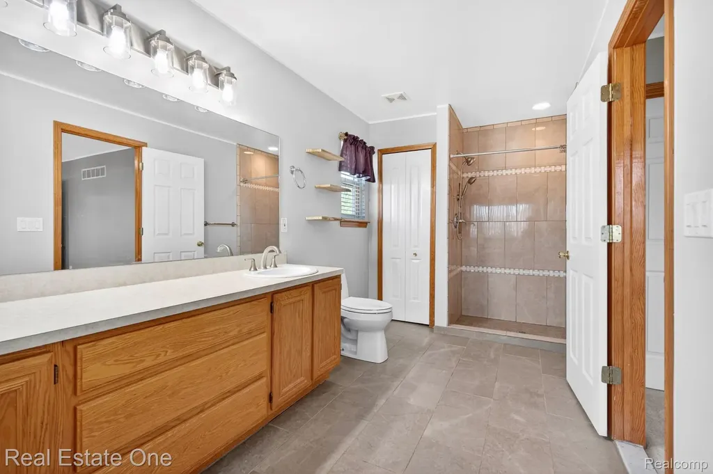 17482 Snapdragon Drive Brownstown Charter Township MI 48173