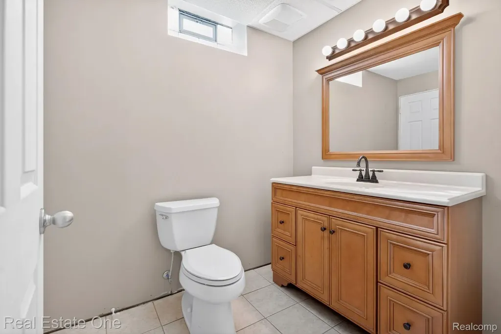 17482 Snapdragon Drive Brownstown Charter Township MI 48173