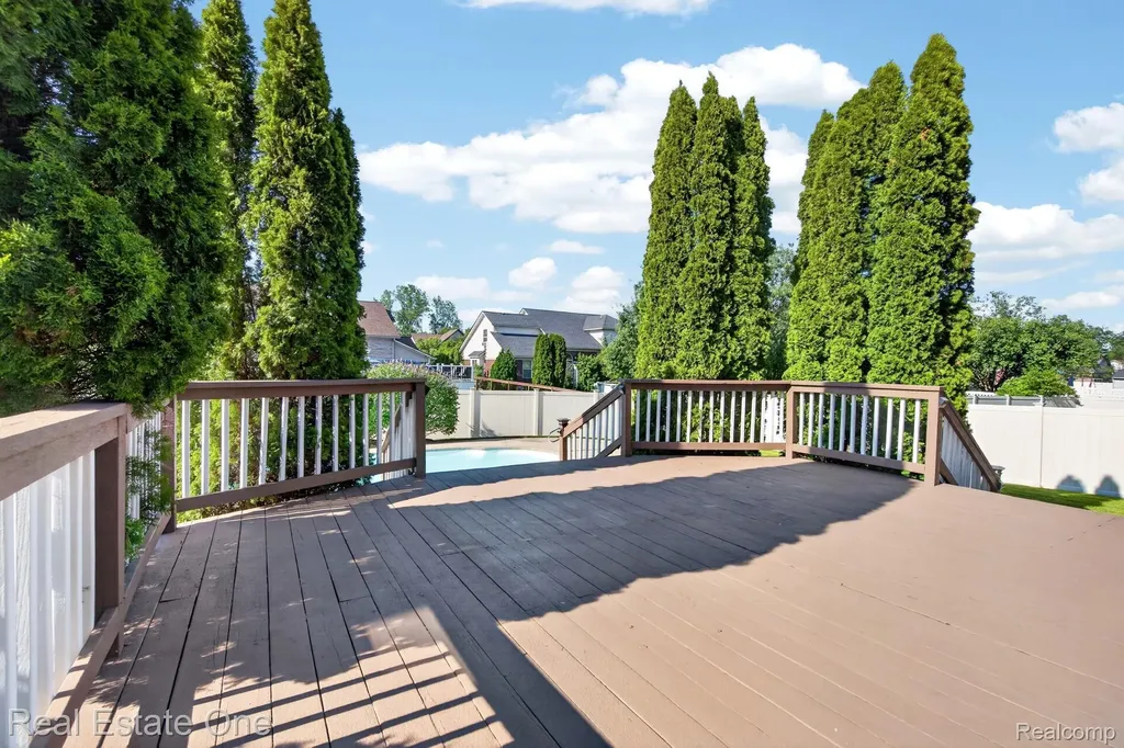 17482 Snapdragon Drive Brownstown Charter Township MI 48173