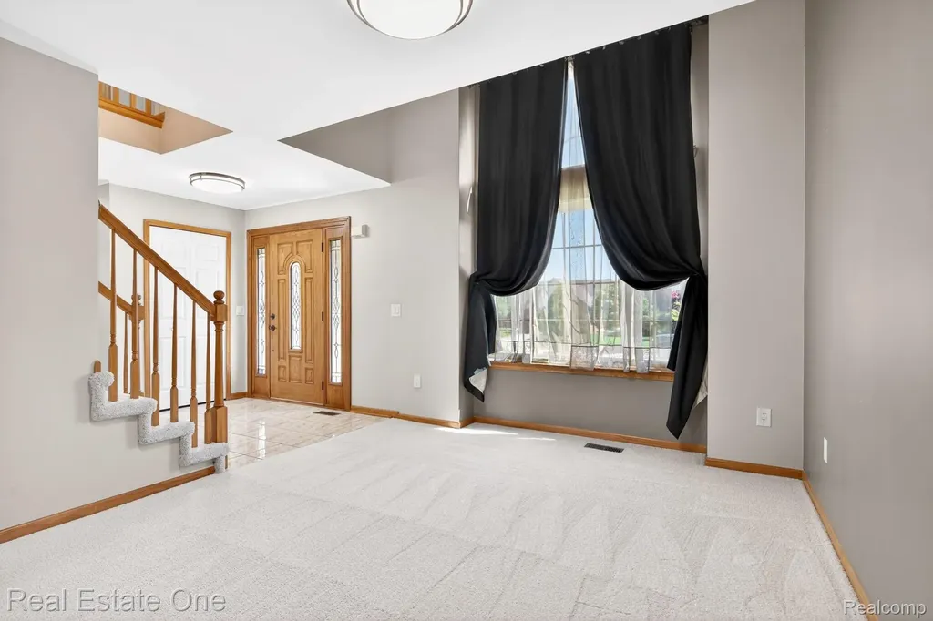 17482 Snapdragon Drive Brownstown Charter Township MI 48173
