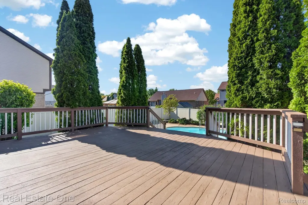 17482 Snapdragon Drive Brownstown Charter Township MI 48173