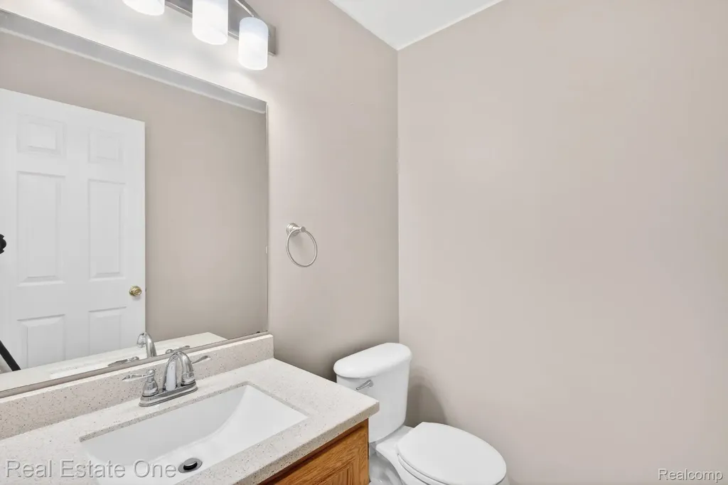17482 Snapdragon Drive Brownstown Charter Township MI 48173