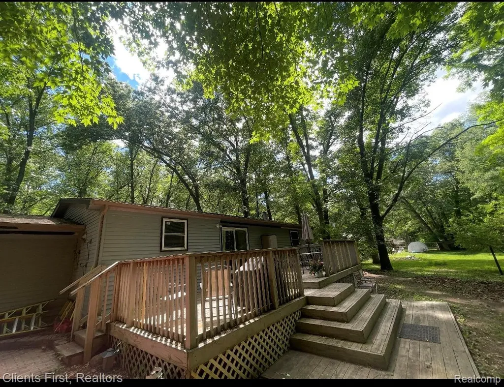 5844 Crandall Road Howell City MI 48855