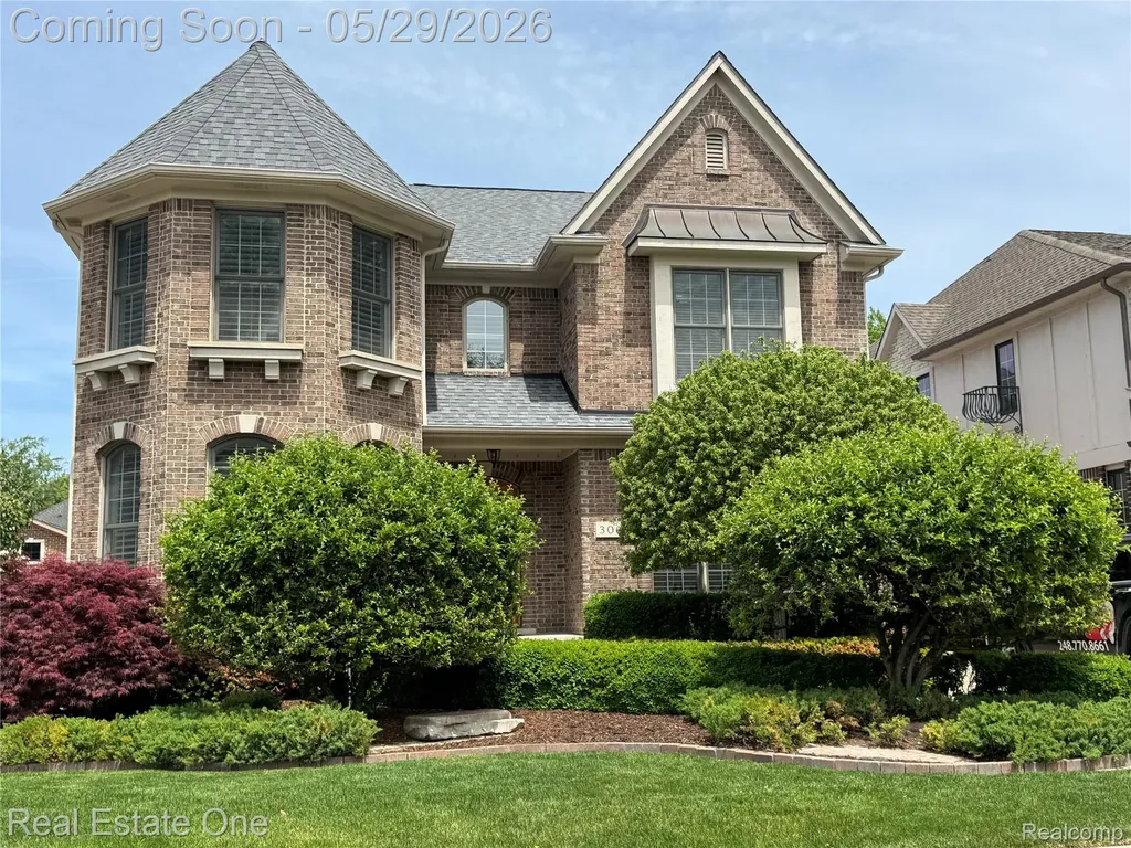 306 Woodward Avenue Rochester City MI 48307