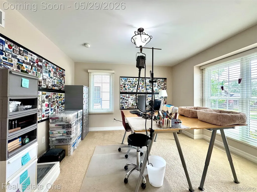 306 Woodward Avenue Rochester City MI 48307