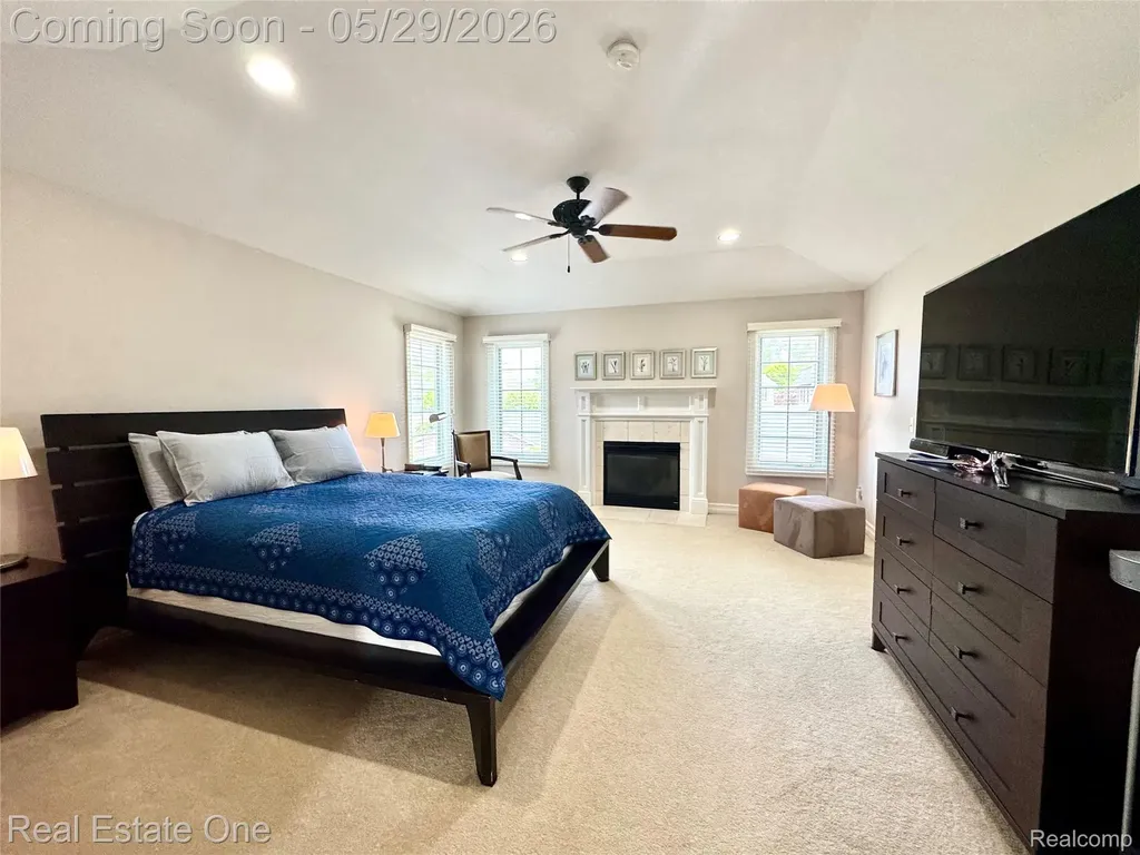 306 Woodward Avenue Rochester City MI 48307