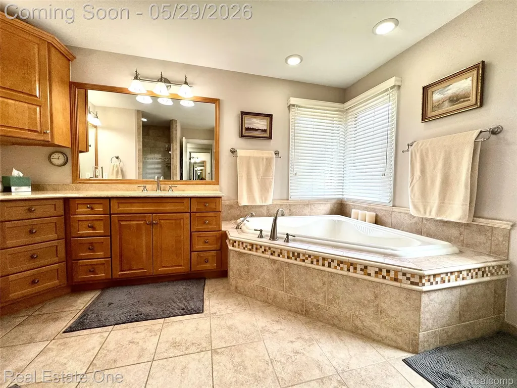 306 Woodward Avenue Rochester City MI 48307