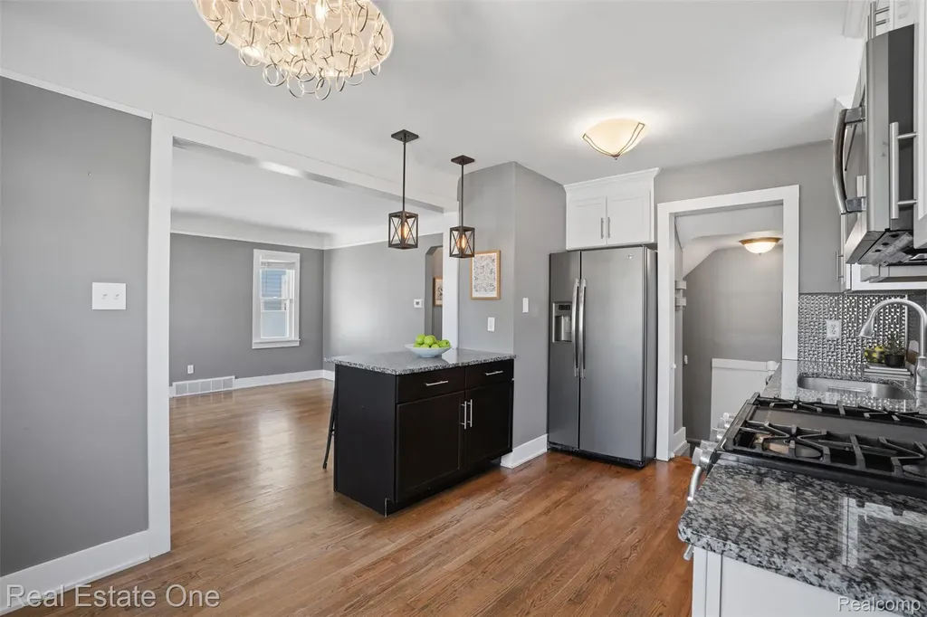 1705 N Altadena Avenue Royal Oak City MI 48067