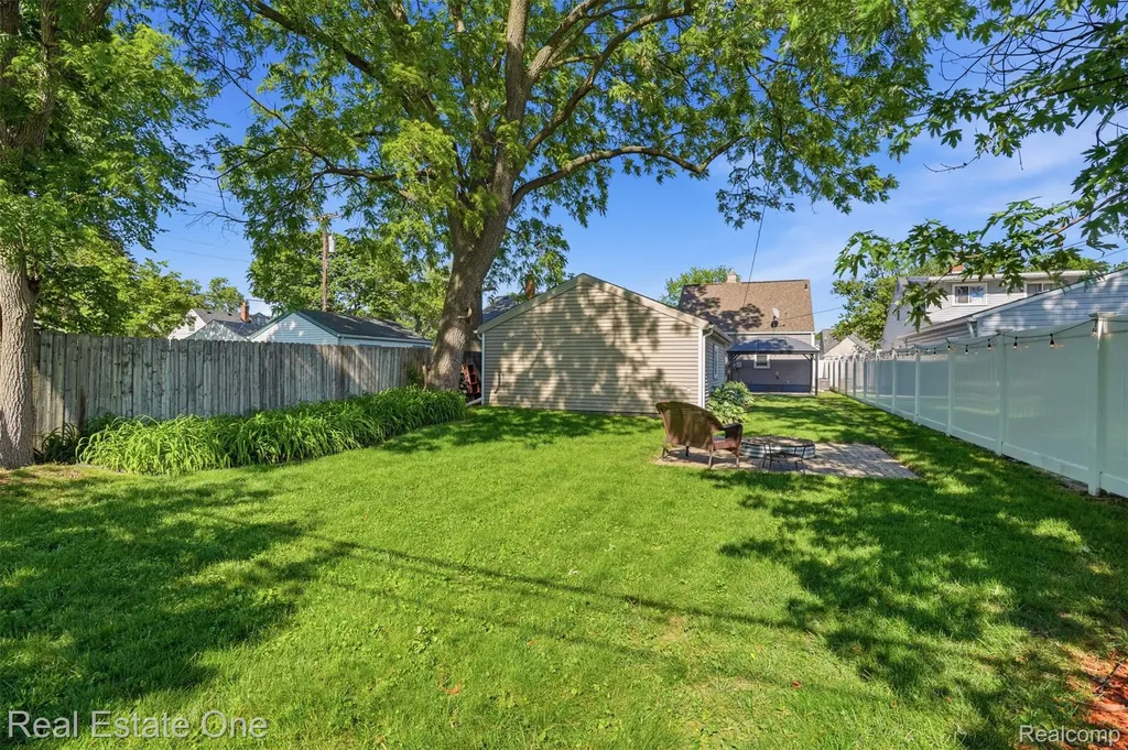 1705 N Altadena Avenue Royal Oak City MI 48067