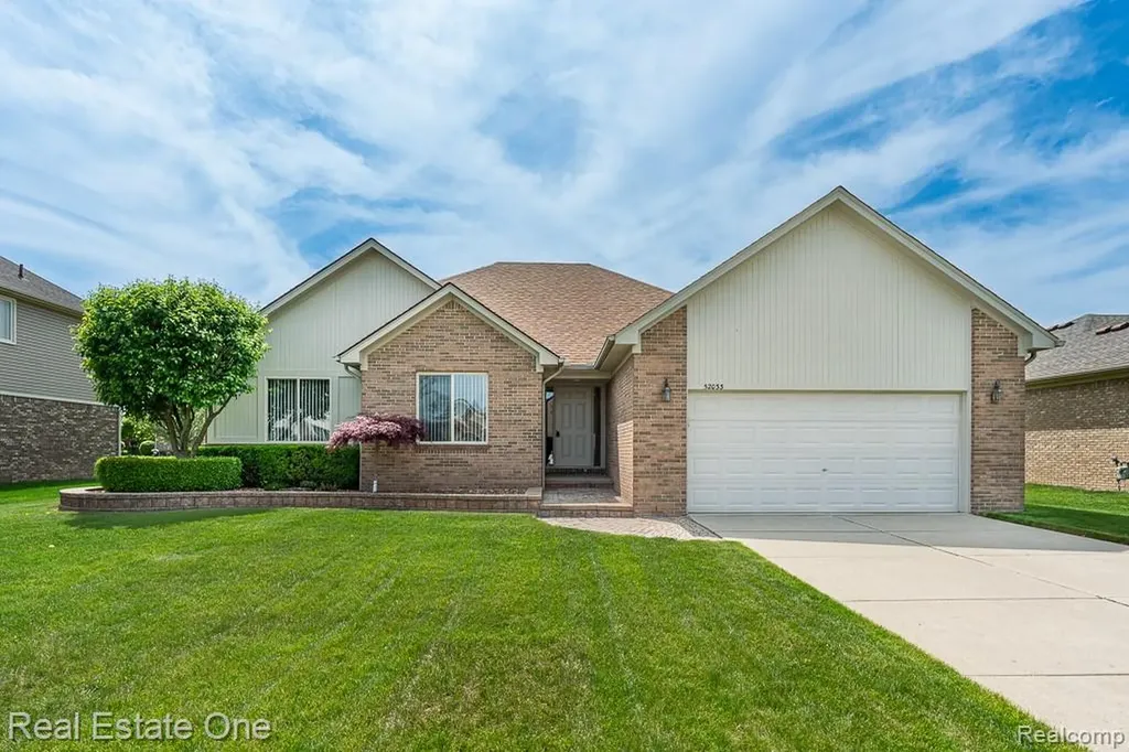 52033 Pebble Creek Drive Chesterfield Township MI 48047