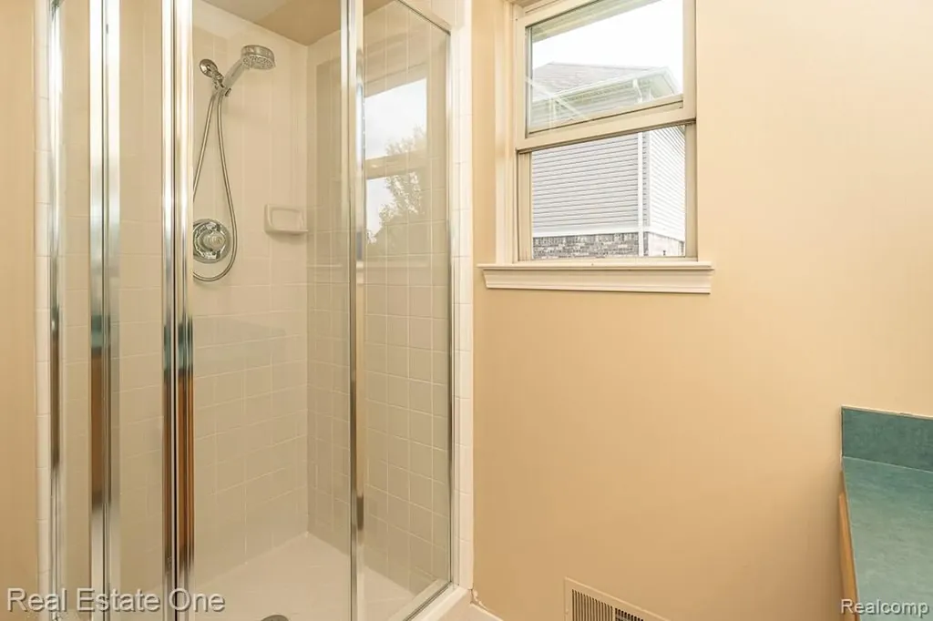 52033 Pebble Creek Drive Chesterfield Township MI 48047