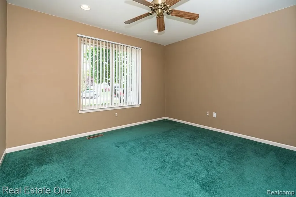 52033 Pebble Creek Drive Chesterfield Township MI 48047