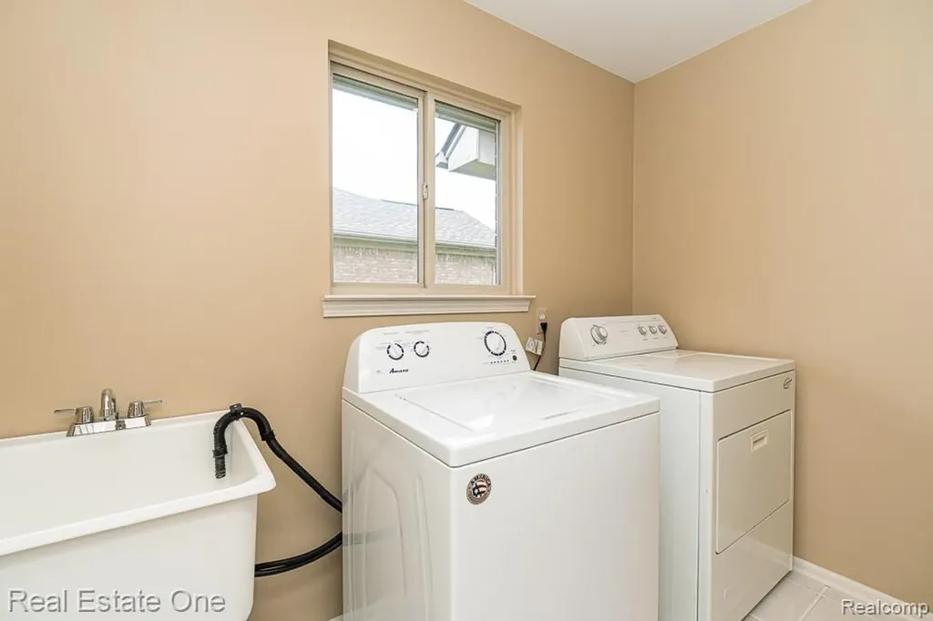 52033 Pebble Creek Drive Chesterfield Township MI 48047