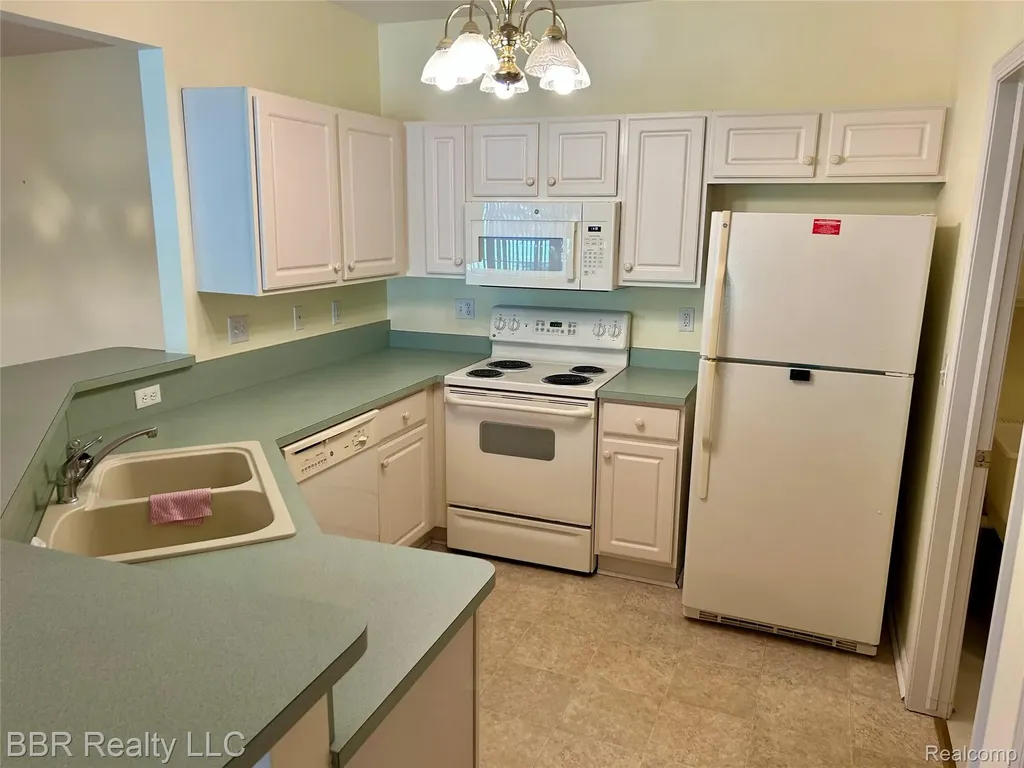 505 Mulberry Street Wyandotte City MI 48192