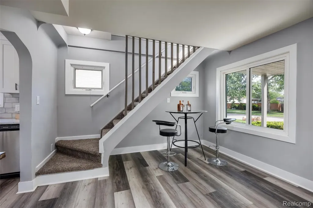 17108 Arlington Avenue Allen Park City MI 48101