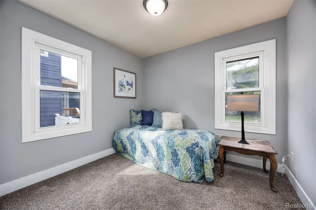 17108 Arlington Avenue Allen Park City MI 48101
