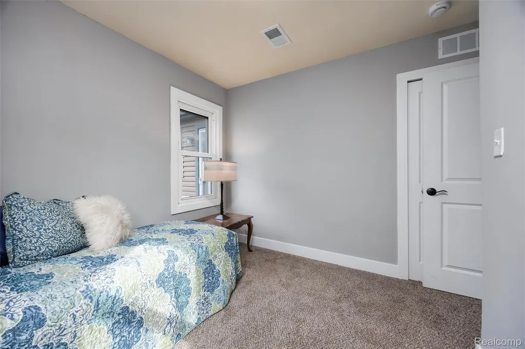 17108 Arlington Avenue Allen Park City MI 48101