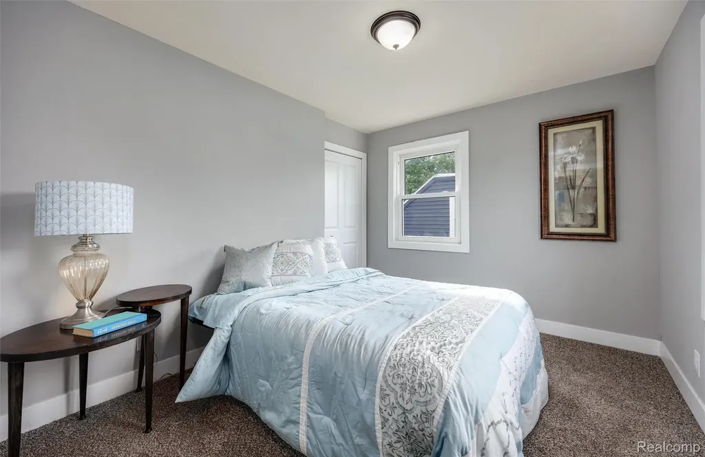 17108 Arlington Avenue Allen Park City MI 48101