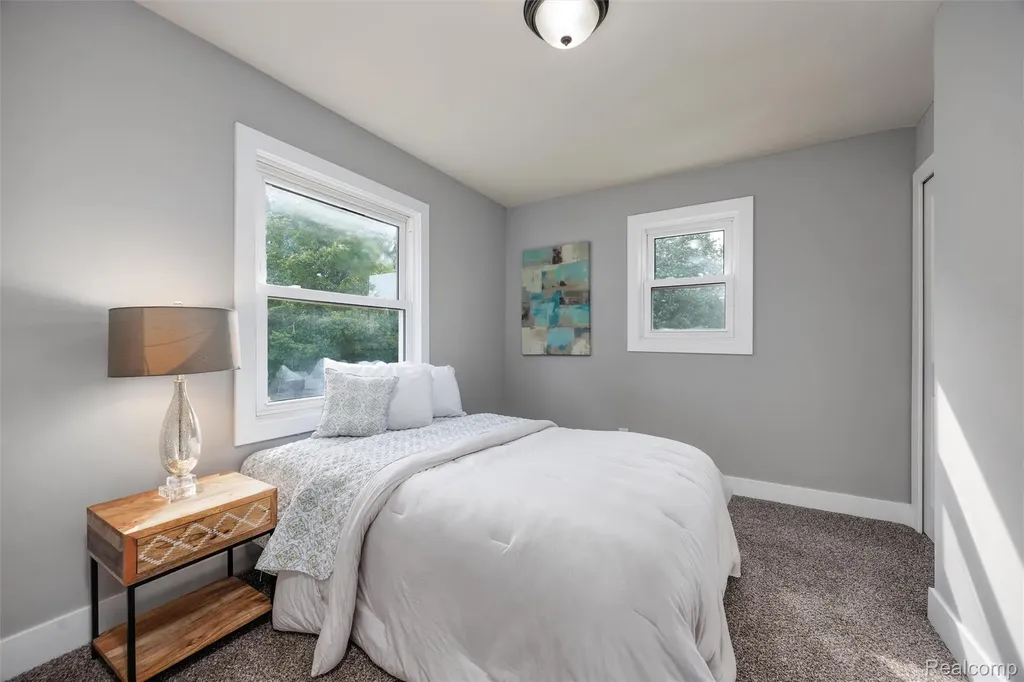 17108 Arlington Avenue Allen Park City MI 48101