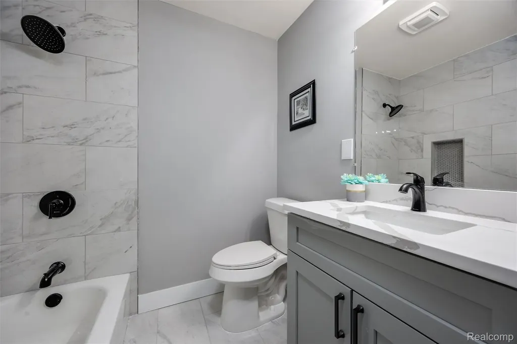 17108 Arlington Avenue Allen Park City MI 48101
