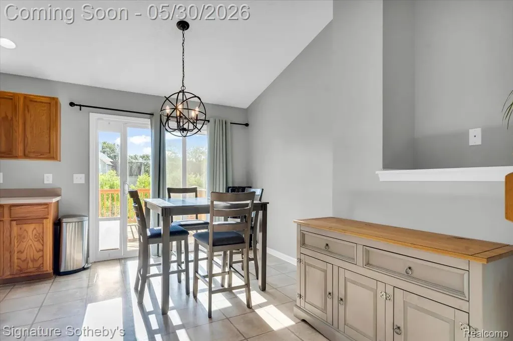 422 Coventry Lane Mason City MI 48854