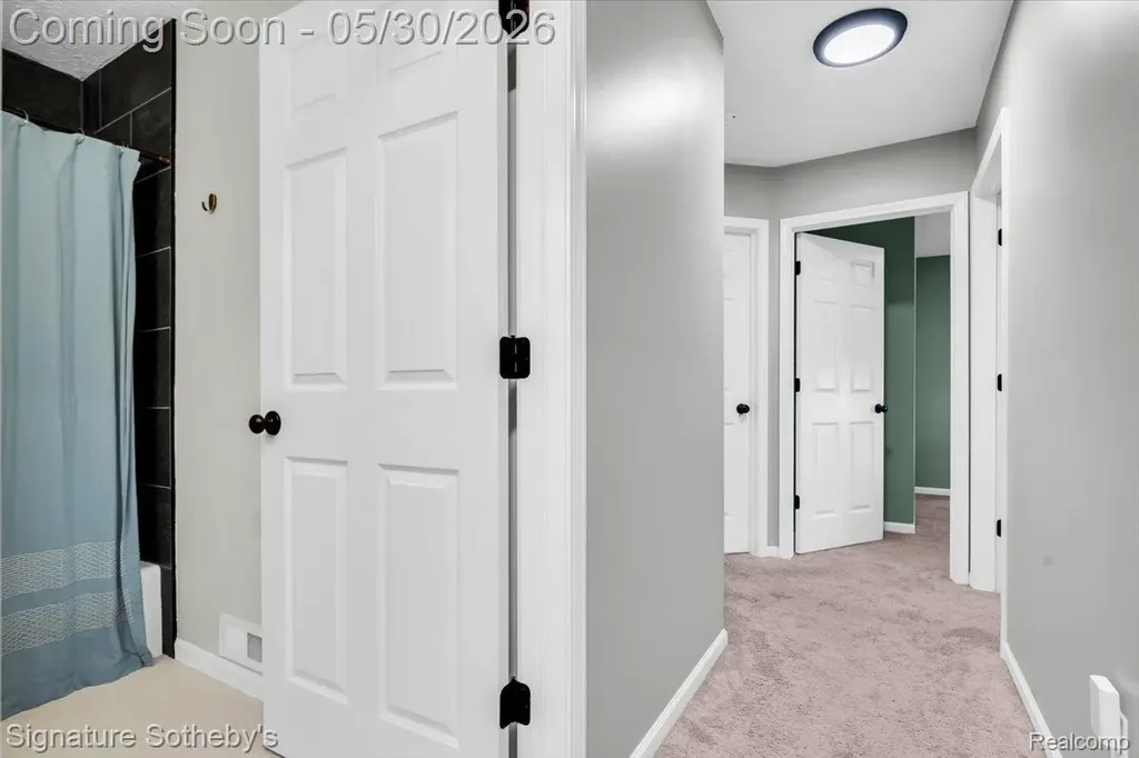 422 Coventry Lane Mason City MI 48854