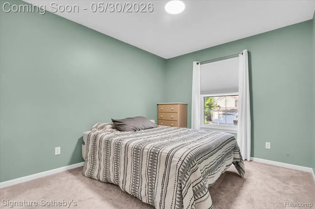 422 Coventry Lane Mason City MI 48854