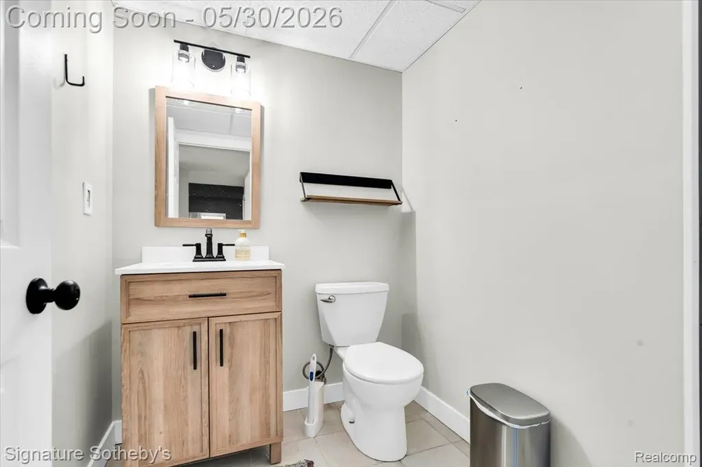 422 Coventry Lane Mason City MI 48854
