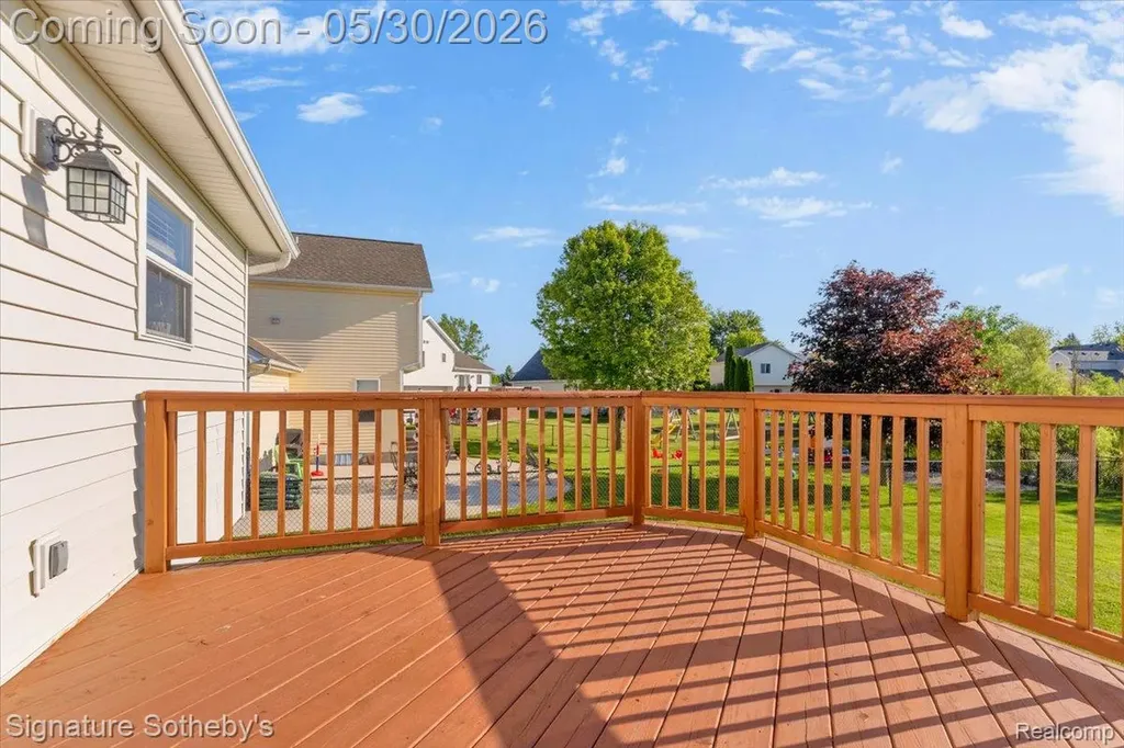 422 Coventry Lane Mason City MI 48854