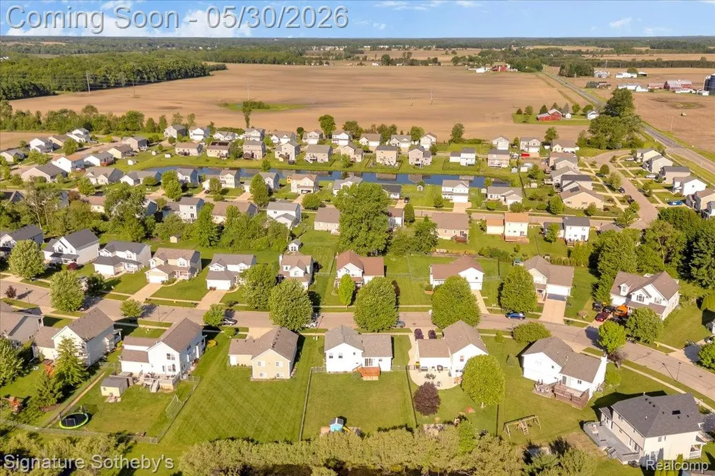 422 Coventry Lane Mason City MI 48854