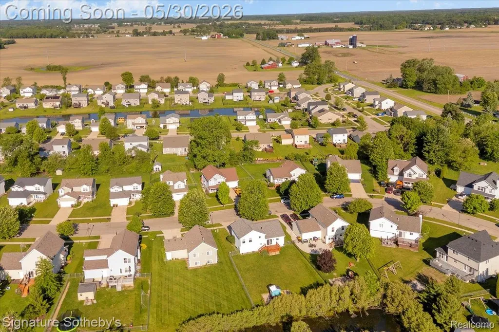 422 Coventry Lane Mason City MI 48854
