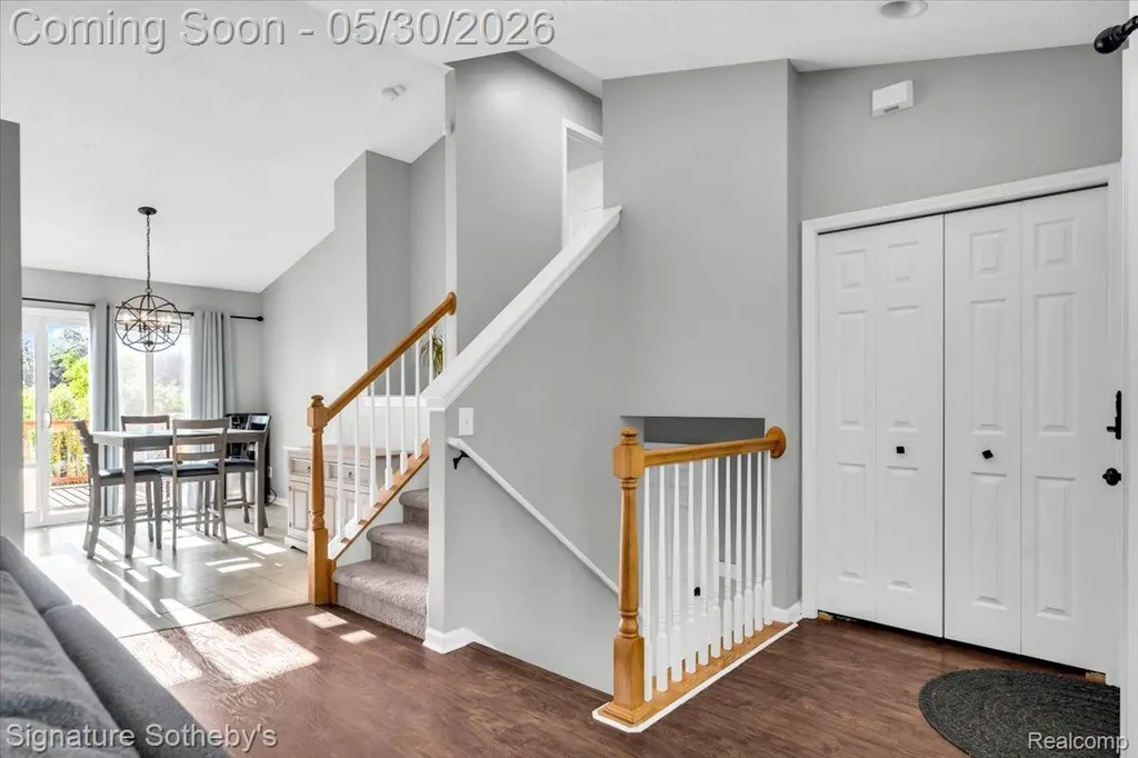 422 Coventry Lane Mason City MI 48854