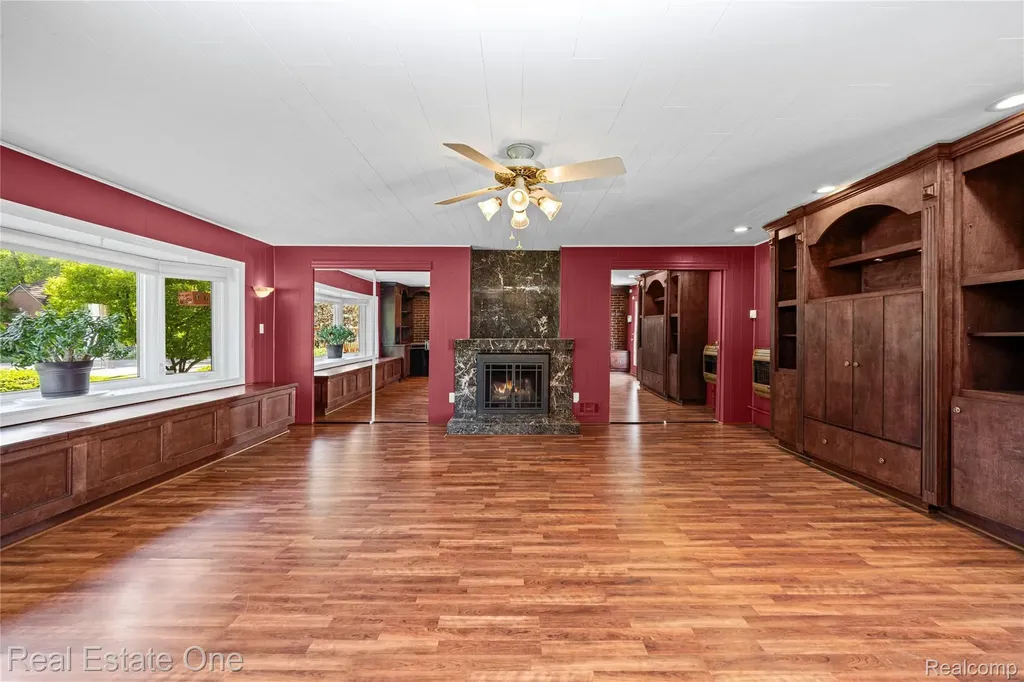 6740 Brockhurst Boulevard West Bloomfield Charter Township MI 48322