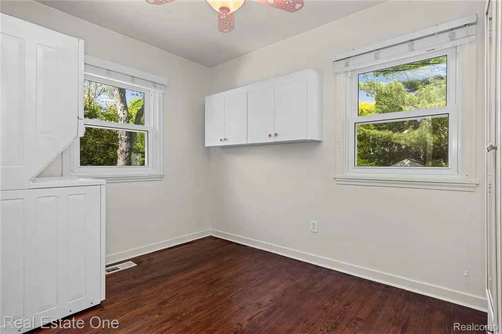 6740 Brockhurst Boulevard West Bloomfield Charter Township MI 48322