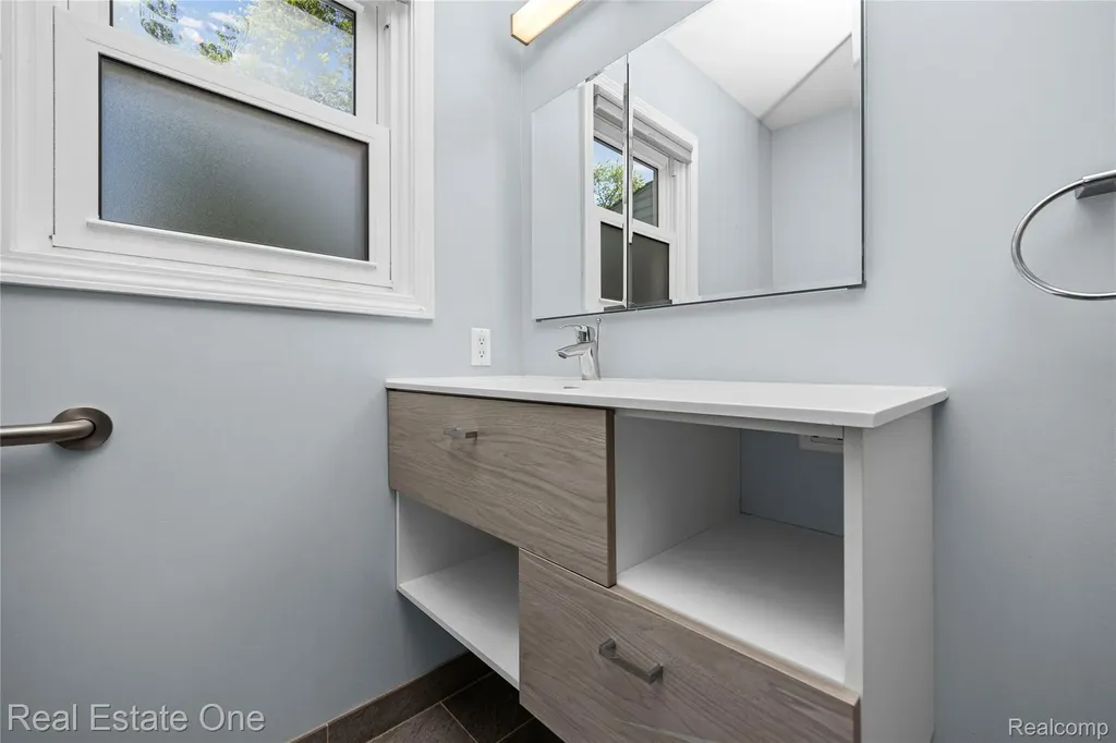 6740 Brockhurst Boulevard West Bloomfield Charter Township MI 48322