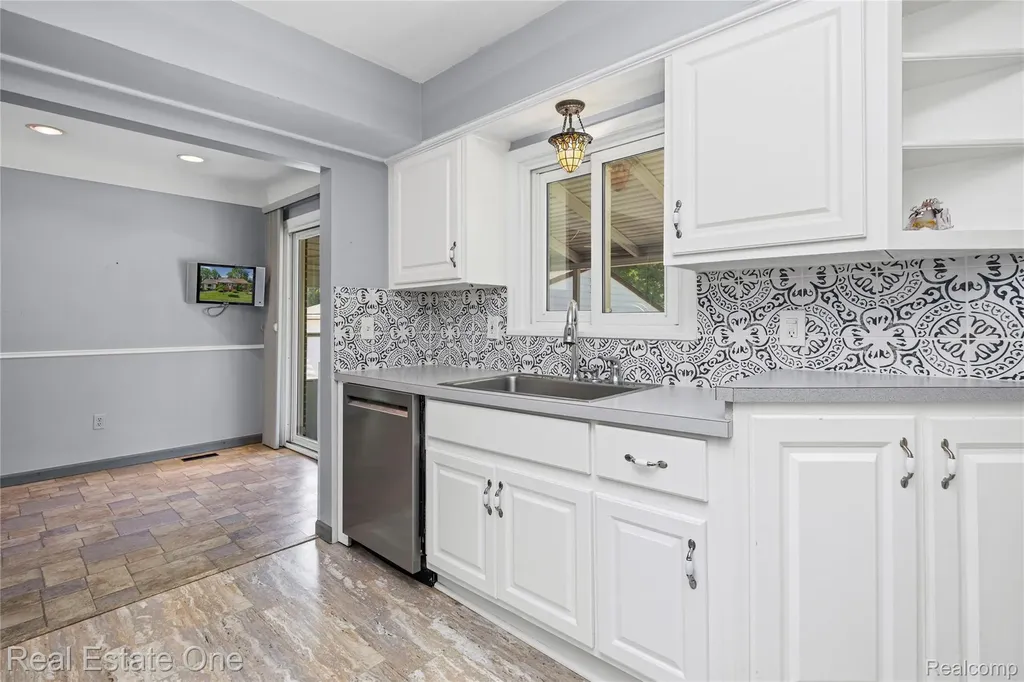 6740 Brockhurst Boulevard West Bloomfield Charter Township MI 48322
