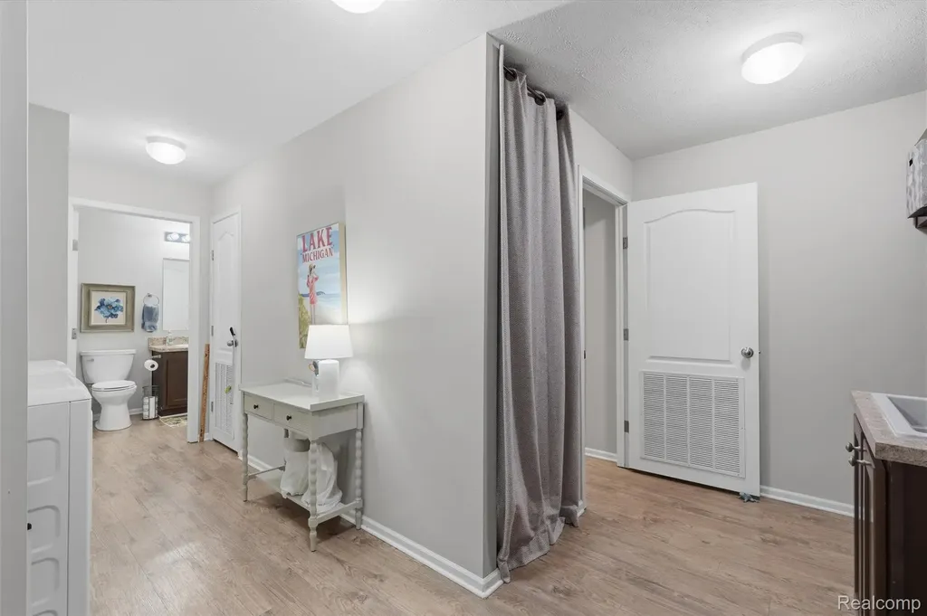 11112 Hickory Tree Court Green Oak Township MI 48178
