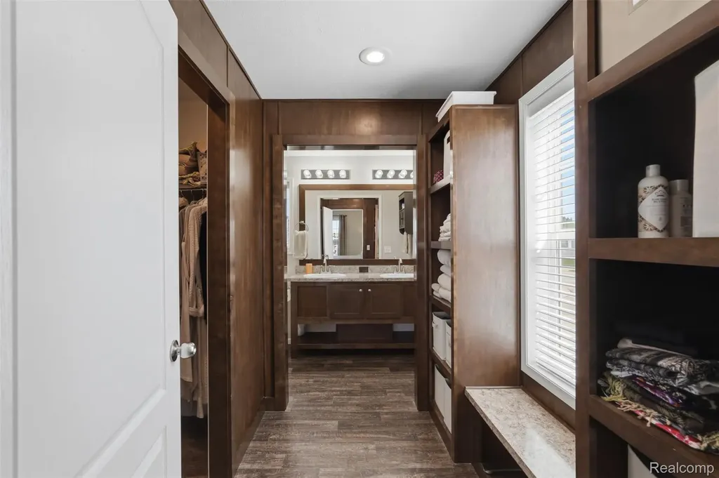 11112 Hickory Tree Court Green Oak Township MI 48178