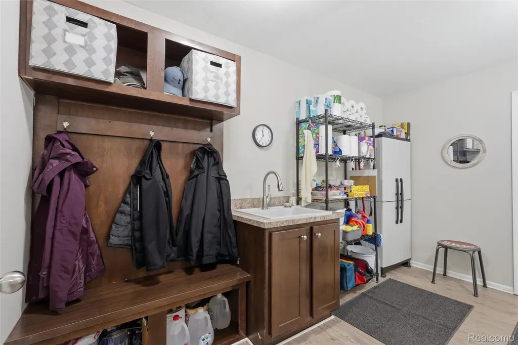 11112 Hickory Tree Court Green Oak Township MI 48178