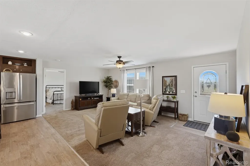 11112 Hickory Tree Court Green Oak Township MI 48178
