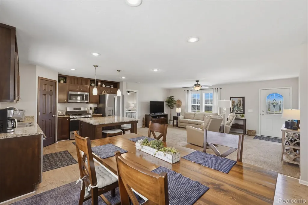 11112 Hickory Tree Court Green Oak Township MI 48178