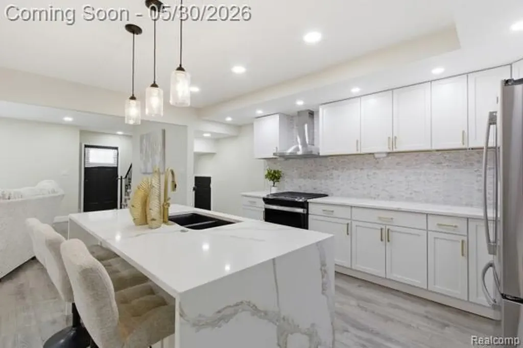 17369 Wisconsin Street Detroit City MI 48221
